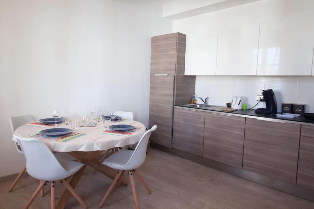 Charming Flat 3 Ppl Center Of Town Wi-fi, Ac, New Appartement *